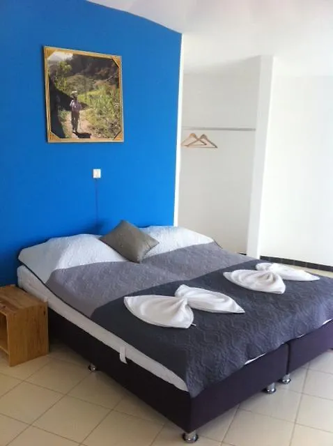 Resort Questel Bronq Cha da Igreja